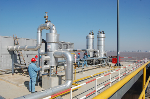 码头油气回收的必要性及具体方法